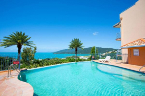 STAR VIEW 9, POOL, WIFI, SLEEP 4, BEST VIEWS IN AIRLIE, Airlie Beach